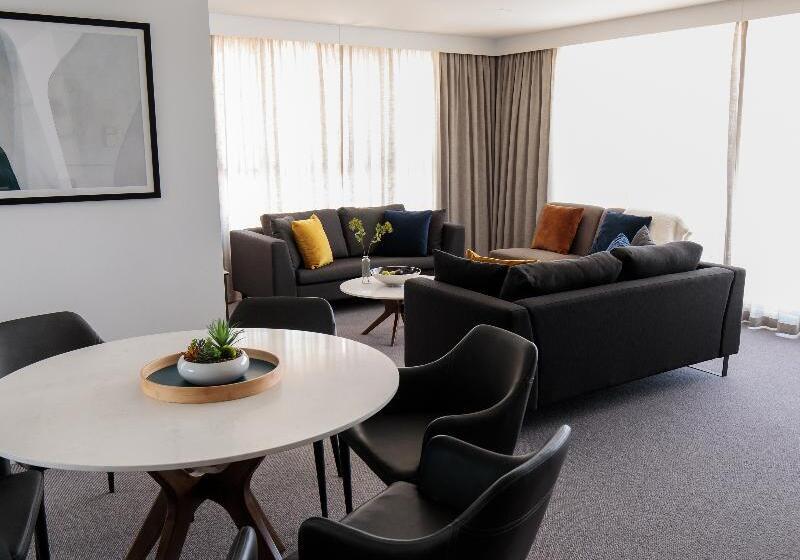 آپارتمان 3 خوابه, Oaks Glenelg Plaza Pier Suites