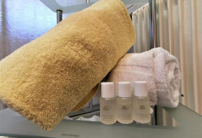 اتاق استاندارد با بالکن, Walliserhof Leukerbad Therme