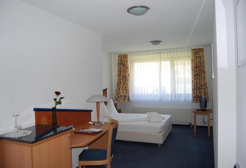 اتاق استاندارد یک نفره, Turmhotel Victoria Davos
