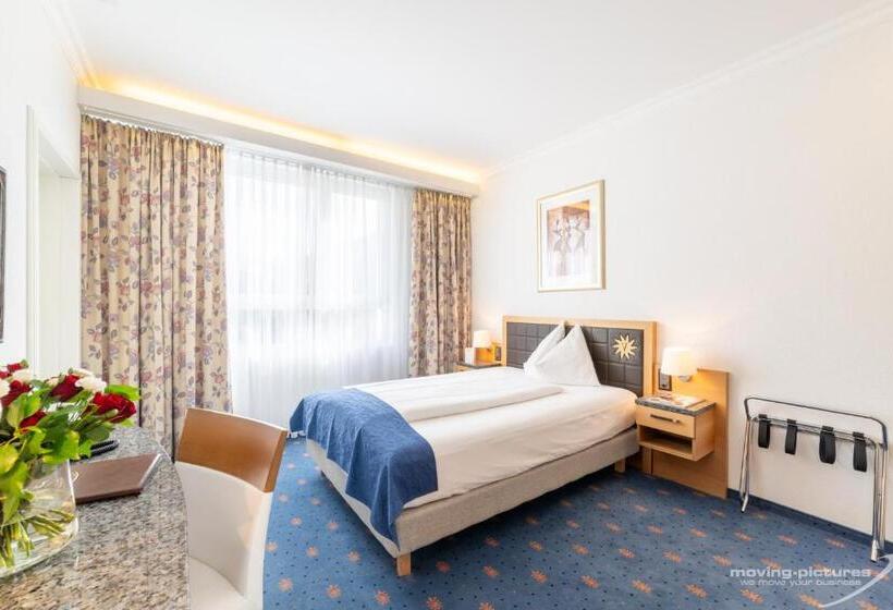 اتاق استاندارد یک نفره, Turmhotel Victoria Davos