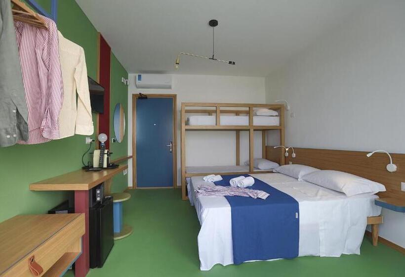 Четырехместный Номер Стандарт с Балконом, Senia_rooms_design