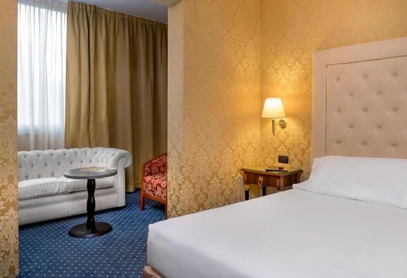 سوئیت با تخت بزرگ, Best Western Cavalieri Della Corona