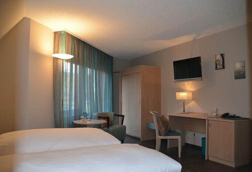 스탠다드 룸, Castell Hotel & Restaurant