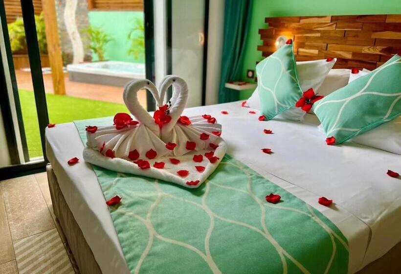 سوئیت با وان آب گرم, Kawan Bay Suites