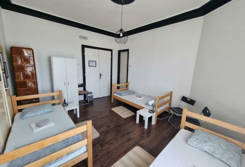 اتاق کلاسیک چهارنفره, Downtown Belgrade Hostel And Apartments