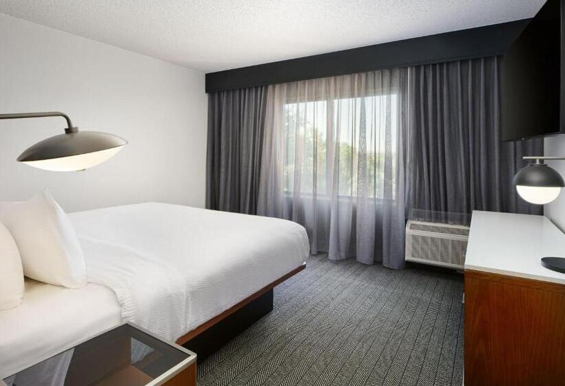 Люкс Executive Кровать Кинг, Courtyard Boulder Longmont