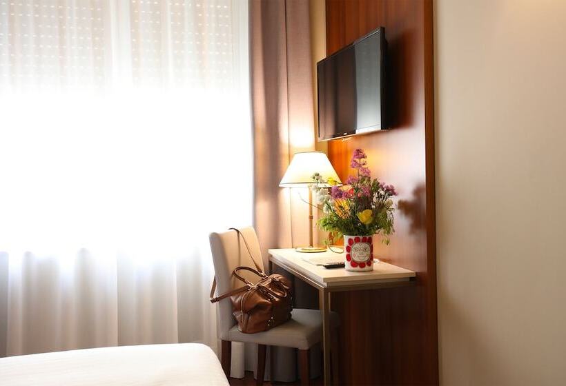 一楼标准间, Grande Albergo Maugeri