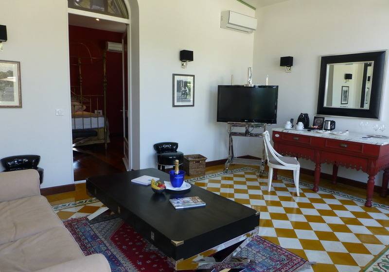 Полулюкс, La Villa Mauresque