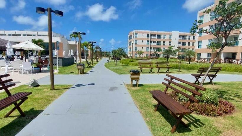 Apartamento 3 Dormitórios, Muro Alto Condomínio Clube
