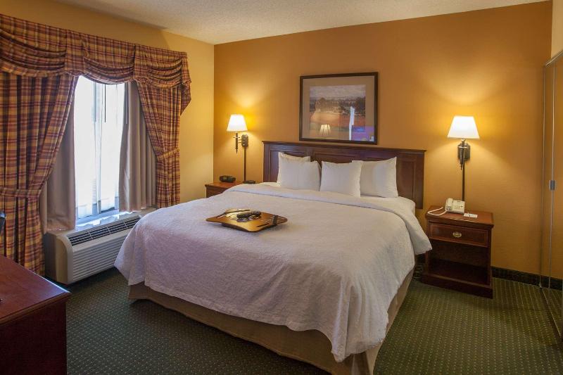 Люкс Кровать Кинг, Hampton Inn & Suites Stillwater
