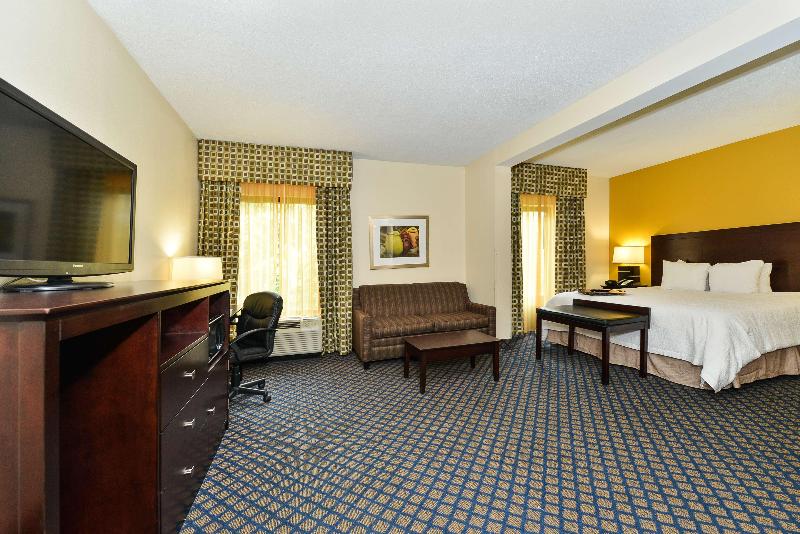 Стандартный Номер Кровать Кинг, Hampton Inn By Hilton Petersburg Ft. Gregg Adams