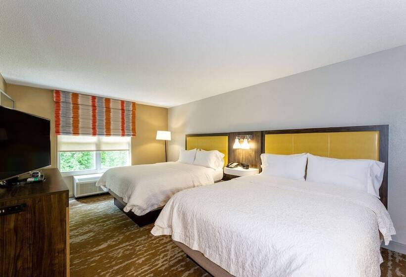 سوییت, Hampton Inn & Suites Raleigh Cary Lenovo Center