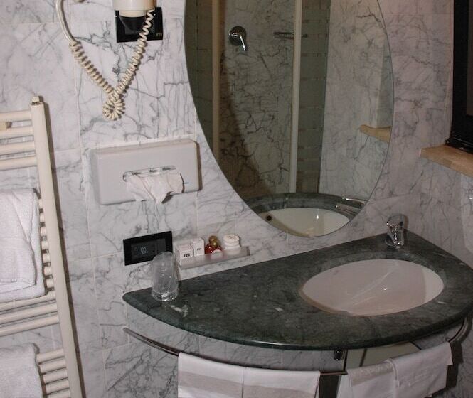 اتاق استاندارد سه نفره, Michelangelo Palace & Spa