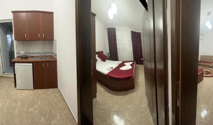 سوییت خانوادگی, Kasneci Apartments