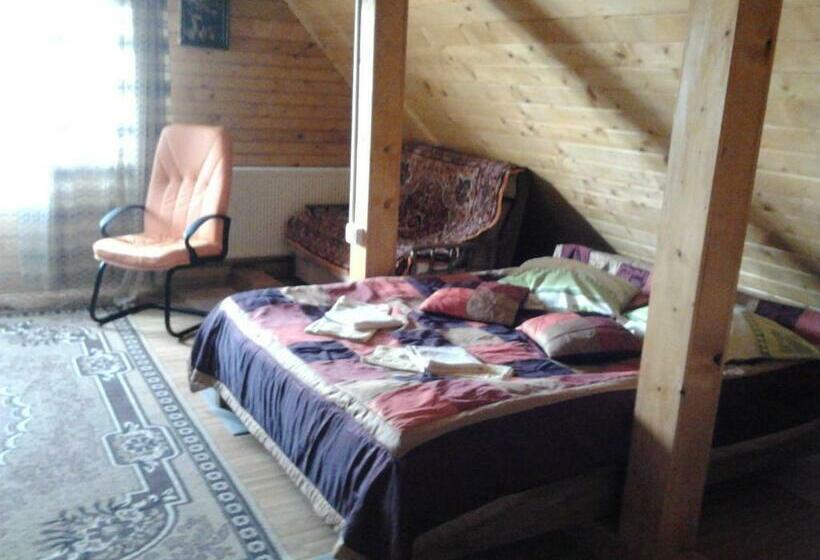 4인용 스탠다드 룸, Pensiunea Casa Motilor