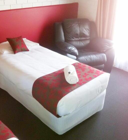 Номер Стандарт Трехместный, Bakery Park Motor Inn