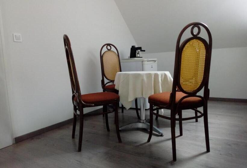 سوئیت 2 خوابه, Nosztalgia Vendégház