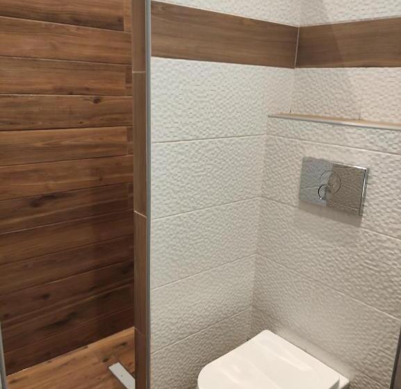 اتاق اکونومی, Poseidon Rooms