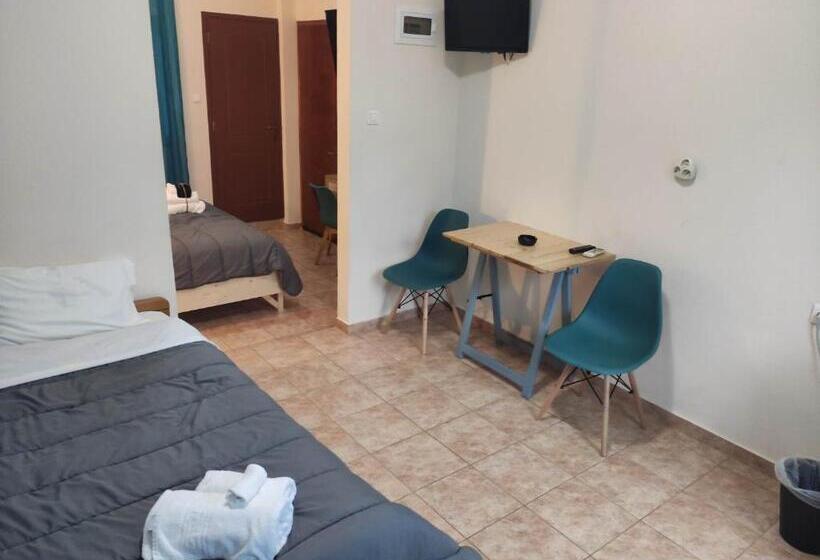 اتاق استاندارد سه نفره, Poseidon Rooms