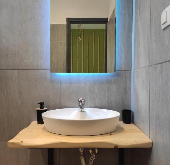اتاق سوپریور, Poseidon Rooms