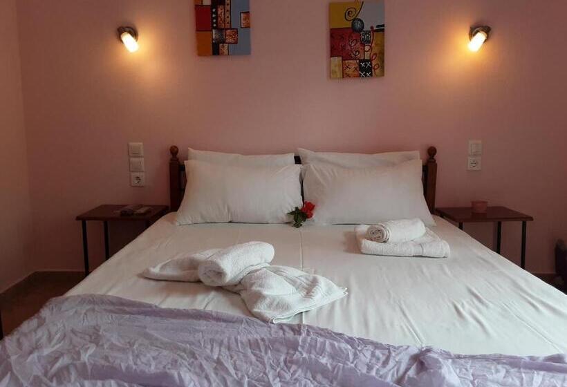 اتاق استاندارد با چشم‌انداز کوهستان, Poseidon Rooms