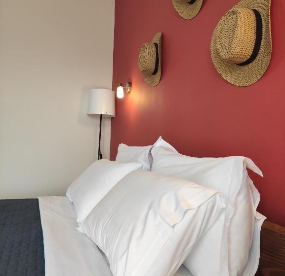 اتاق لوکس با چشم‌انداز دریا, Poseidon Rooms