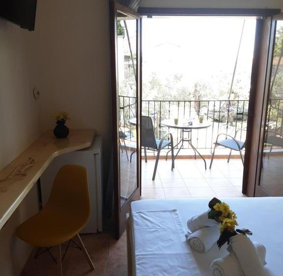 اتاق اکونومی, Poseidon Rooms
