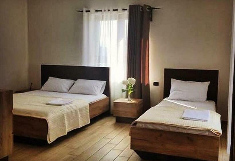 اتاق راحتی سه تخته, Vila Ilo