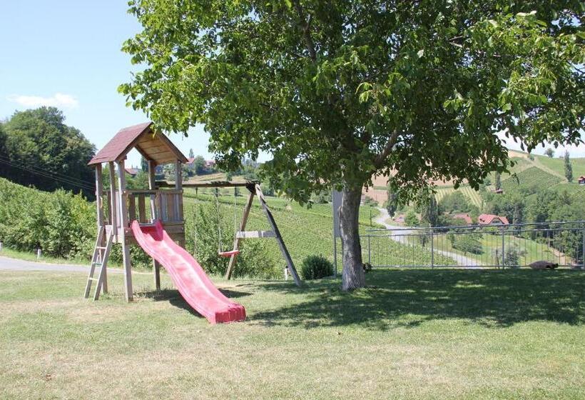 Номер Стандарт с Балконом, Zweytick Gästezimmer Weingut