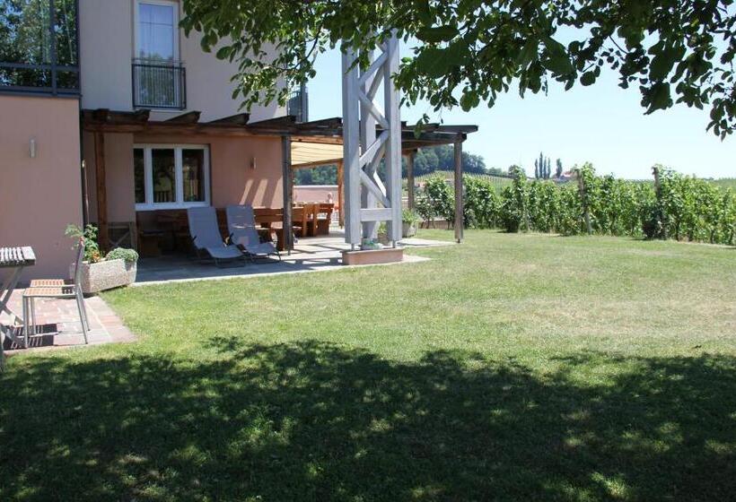 Номер Стандарт с Террасой, Zweytick Gästezimmer Weingut
