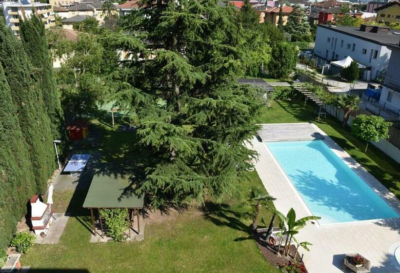 Студия Стандарт, Villa Dina