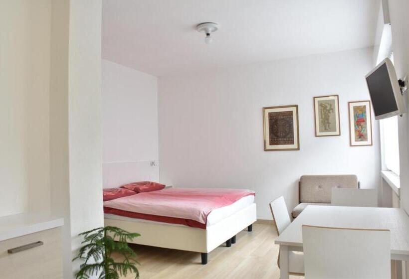 Студия Стандарт, Villa Dina