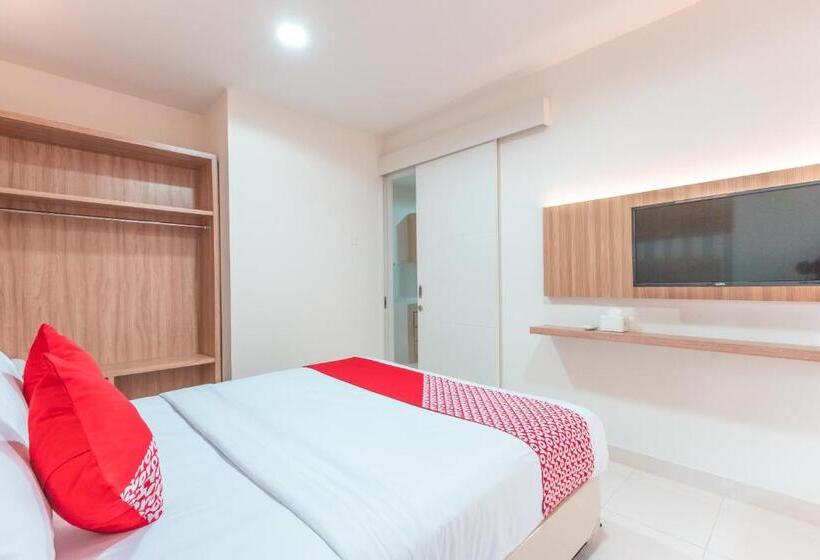 Номер Deluxe, Oyo 1948 Apartement Sentul Tower