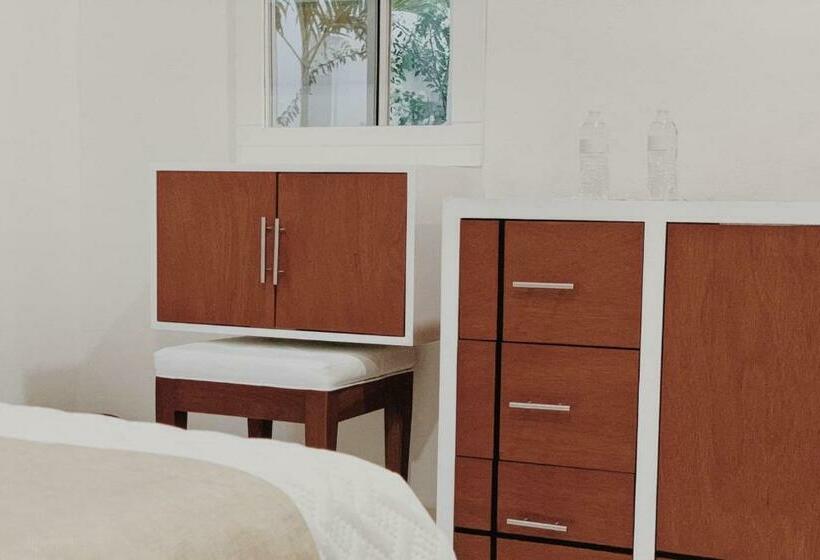 اتاق لوکس با تخت بزرگ, Saastah Hotel Boutique