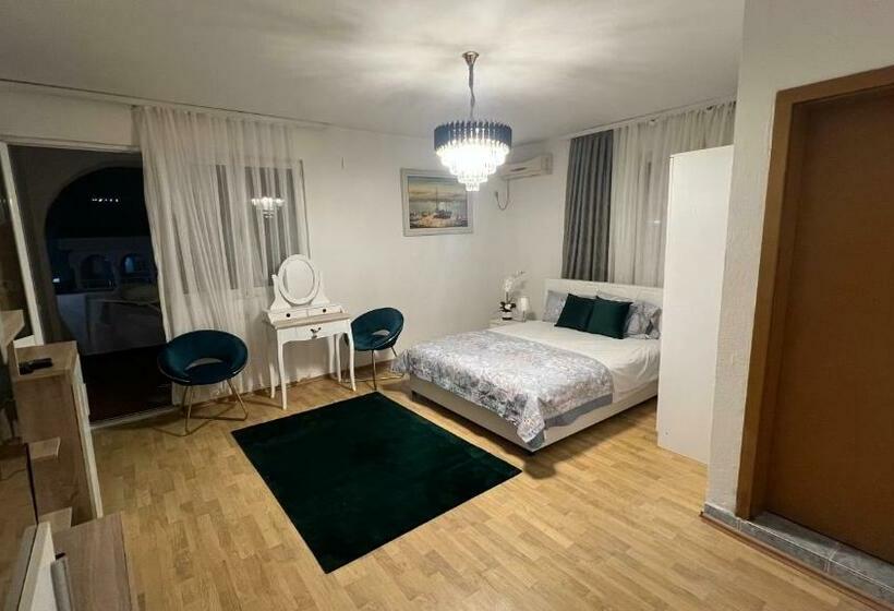 استودیو استاندارد با بالکن, Apartments Dibra