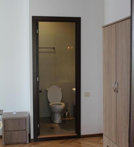 اتاق استاندارد, Guest House Chiko
