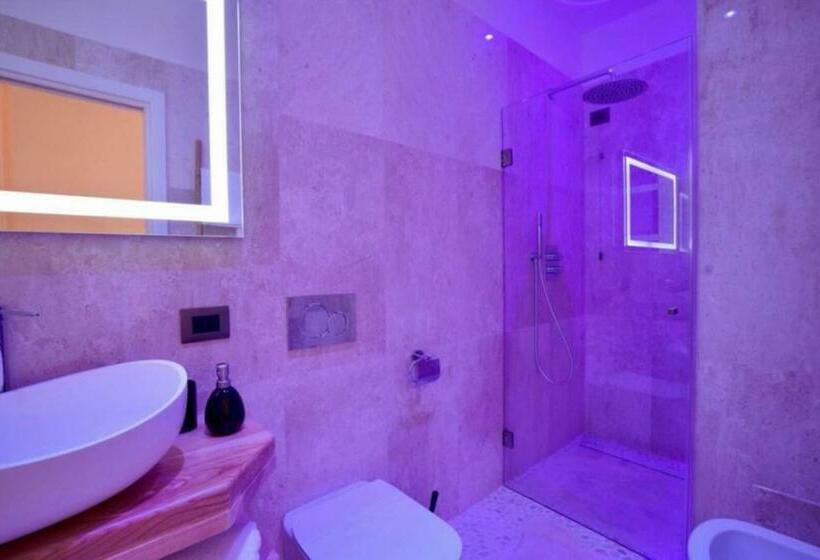 اتاق لوکس, Corso Umberto Rooms