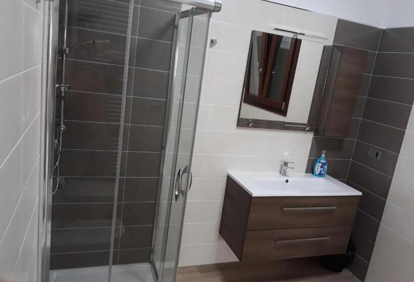Апартаменты 1 Спальня Нижний Этаж, Af Service B&b