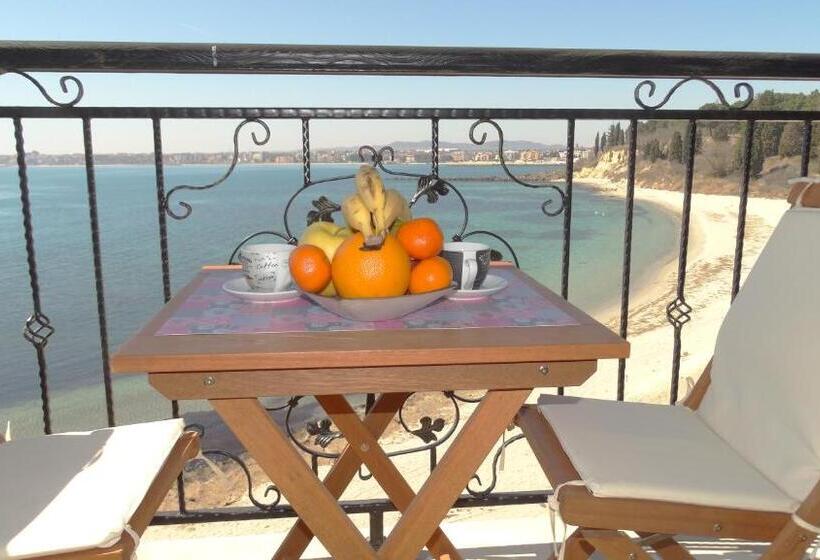 Quarto Familiar Vista Mar, Akrotiria Beach Apart Complex