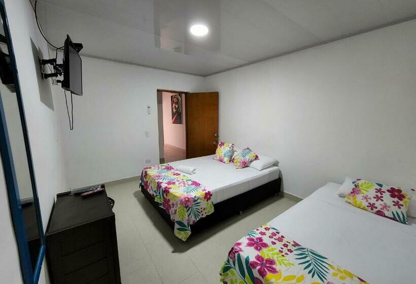 Quarto Triplo Estandar, Posada Old Town Bay