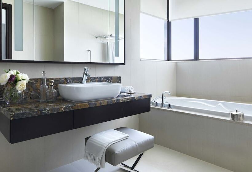 Апартаменты 3 Спальни, Bab Al Qasr Residence