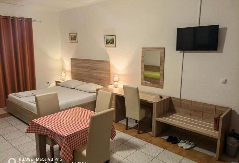 اتاق استاندارد سه نفره, Lovely Bosnian Home