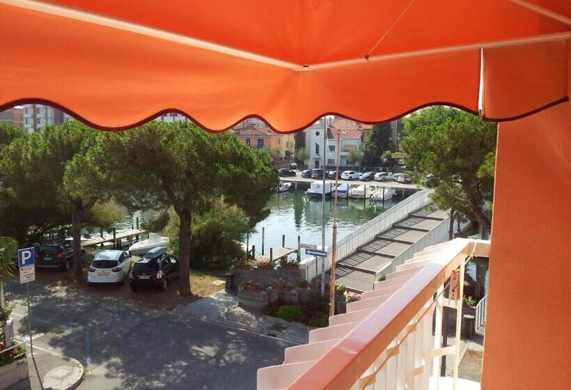 Standard room with outdoor bath, Meublè Al Ponte