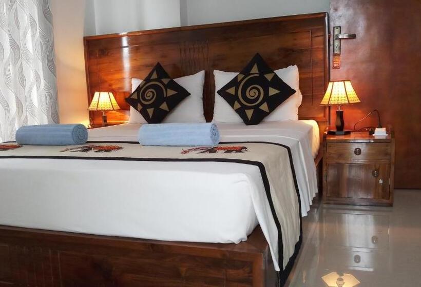 Standard Room Mountain View, Shani Residence Kandy