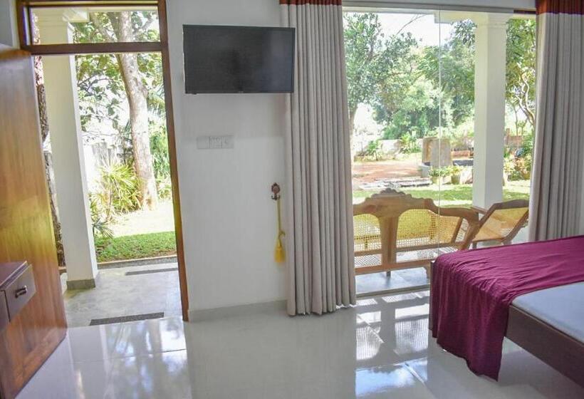 Quarto Triplo Estandar, Sunray Lake Residence