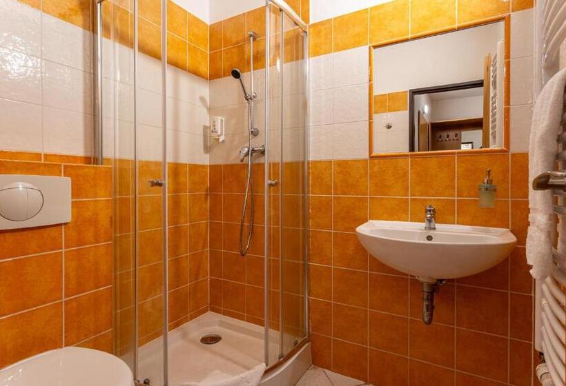 Quarto Estandar, Houda Bouda   Penzion & Apartmány