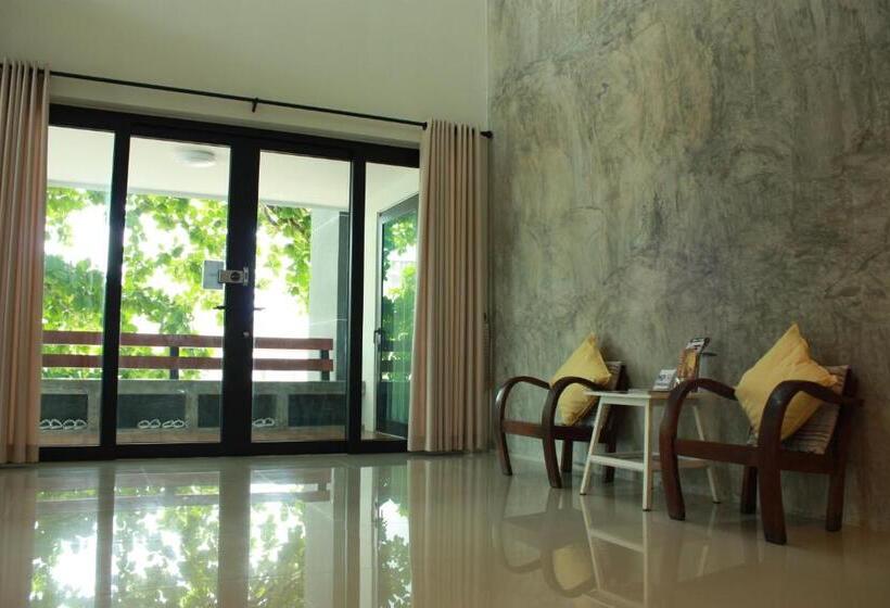 ファミリーステューディオ, Jamjuree Home At Udonthani