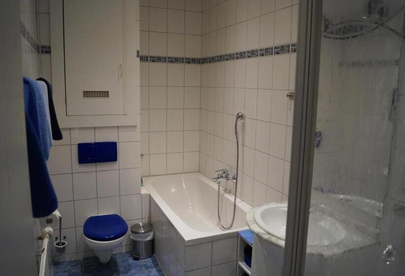 Апартаменты 2 Спальни, Weingut Haxel