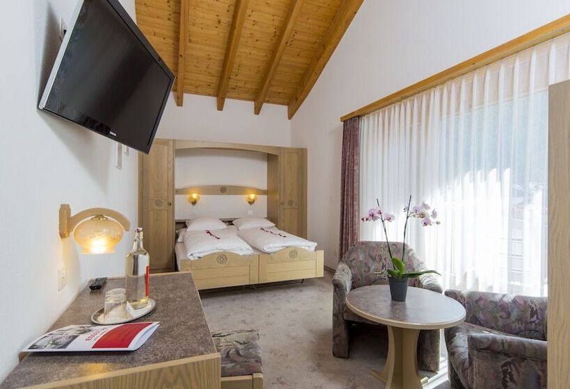 Chambre Supérieure avec Balcon, Artemis