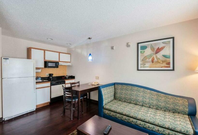 스탠다드 스튜디오, Mainstay Suites Frederick